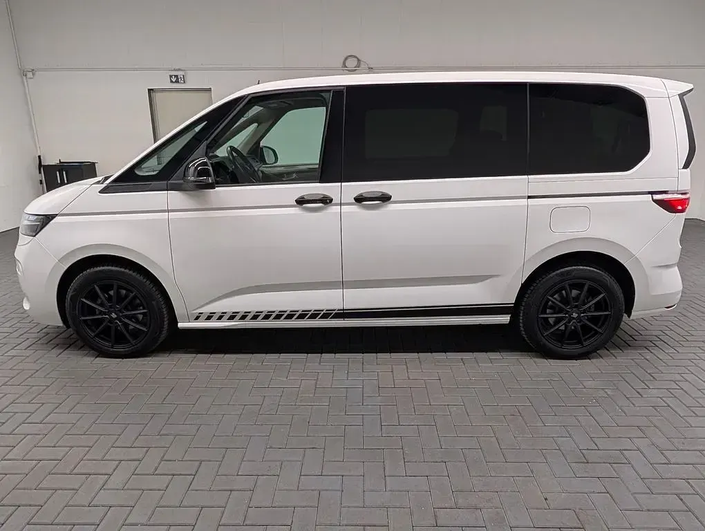 Używany VW Multivan 150 KM (110 kW) 2023 Biały Minivan