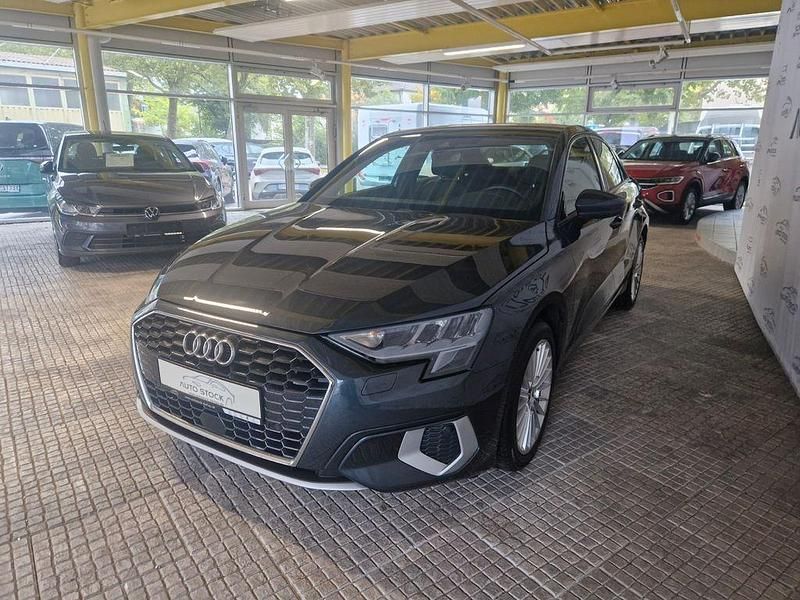 Gebraucht Audi A3 Advanced 110 PS (80 kW) 2022 Grau Limousine