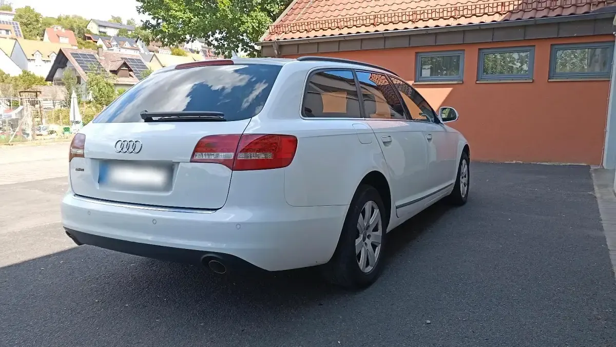 Gebraucht Audi A6 170 PS (125 kW) 2011 Weiß Kombi