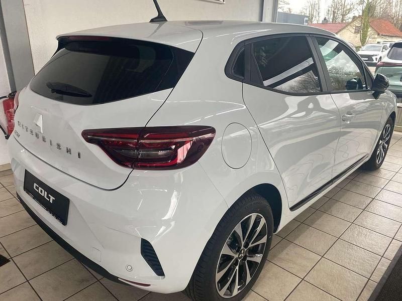 Neu Mitsubishi Colt Plus 67 PS (49 kW) 2025 Antarktisweiss (s) Kleinwagen