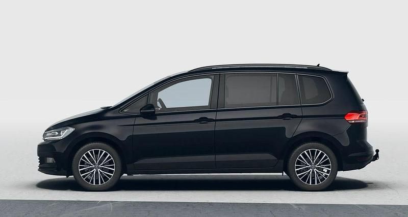 Neu VW Touran 150 PS (110 kW) 2026 Schwarz Van / Kleinbus