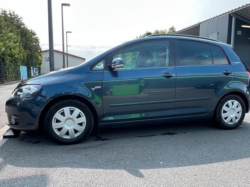 Gebraucht VW Golf VI 105 PS (77 kW) 2011 Kleinwagen