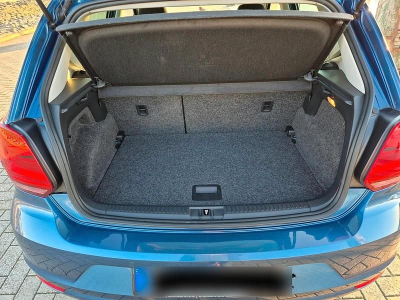 Gebraucht VW Polo LOUNGE 75 PS (55 kW) 2015 Blau Limousine