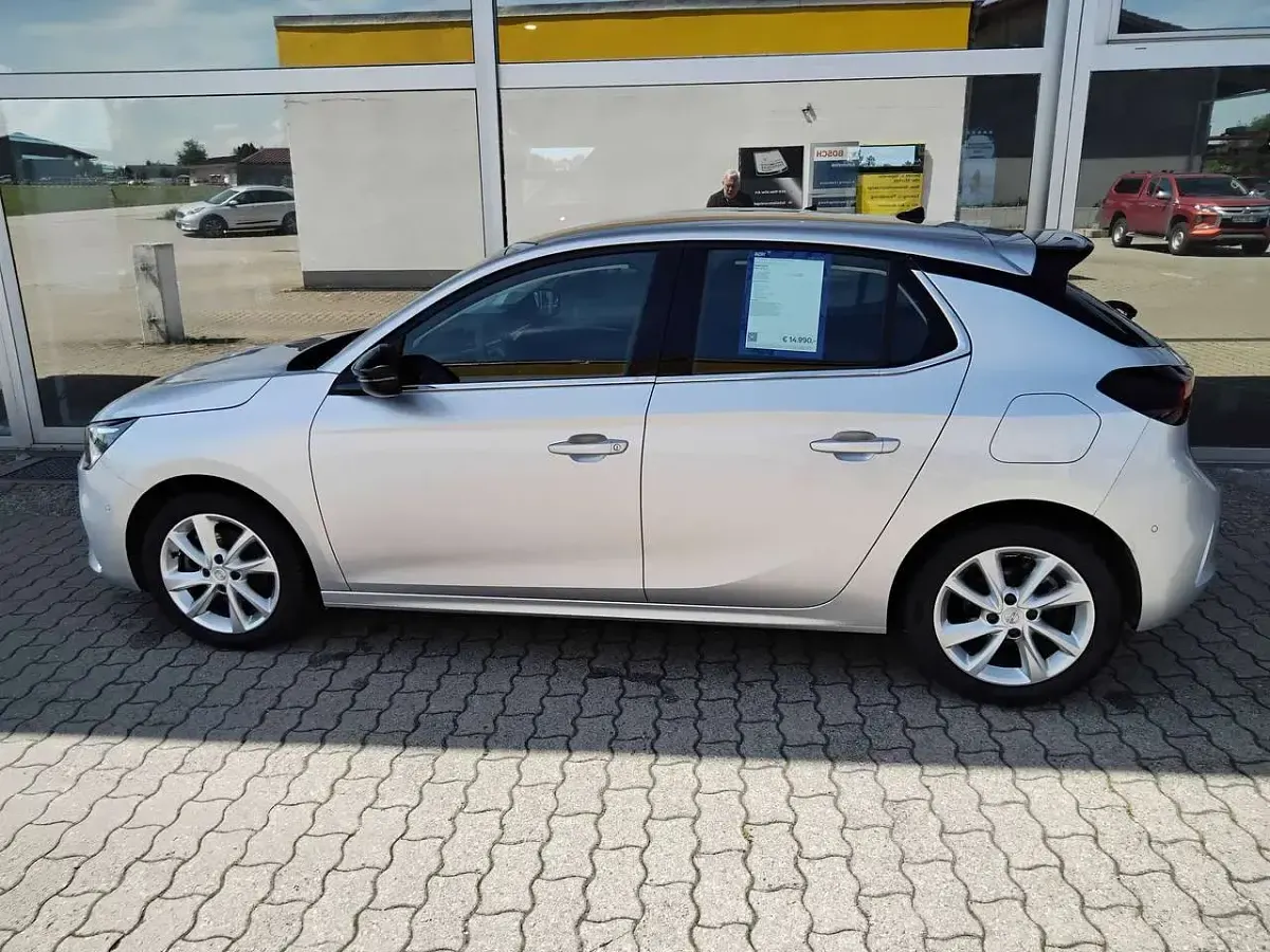 Gebraucht Opel Corsa Elegance 101 PS (74 kW) 2022 Aluminium silb/kristall silb Kleinwagen