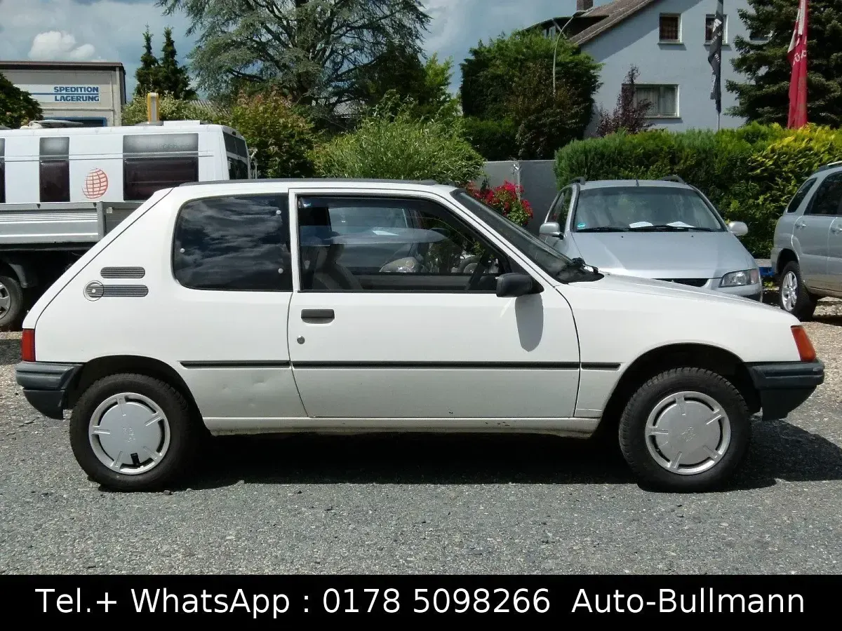 Gebraucht Peugeot 205 60 PS (44 kW) 1988 Weiß Kleinwagen
