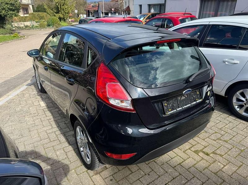 Gebraucht Ford Fiesta Trend 82 PS (60 kW) 2014 Schwarz Kleinwagen