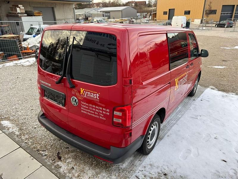 Gebraucht VW Transporter 102 PS (75 kW) 2019 Kirschrot Van