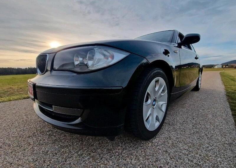 Schwarz Gebraucht 2010 BMW 116 Kleinwagen | 4.580 € (Fairer Preis) - Bild 1/4