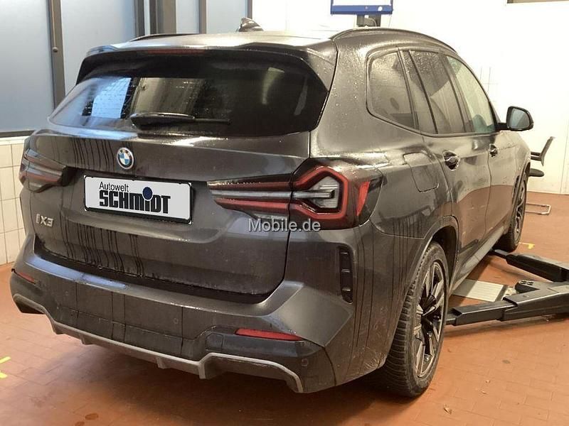 Gebraucht BMW iX3 Sport Line 210 kW (286 PS) 2023 Grau SUV