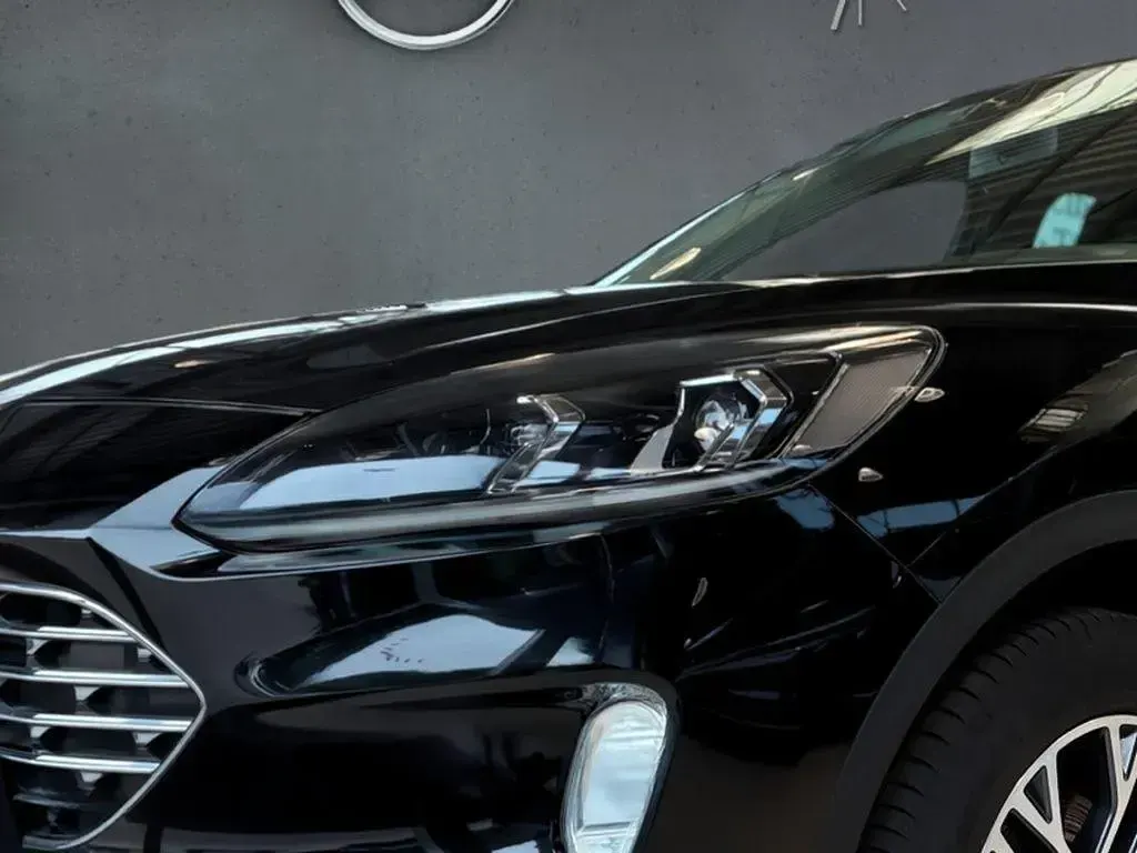 Gebraucht Ford Kuga Ambiente 152 PS (111 kW) 2022 Schwarz SUV