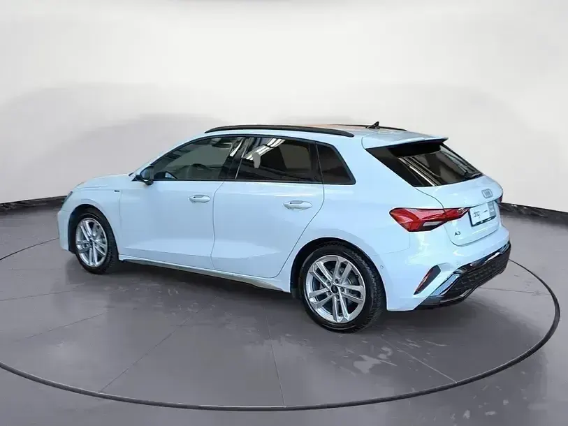 Gebraucht Audi A3 S-Line 150 PS (110 kW) 2025 Gletscherweiß metallic Limousine
