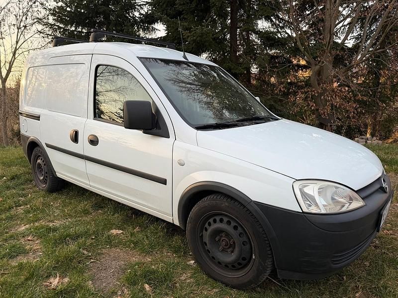 Gebraucht Opel Combo 100 PS (73 kW) 2008 Weiß Van / Kleinbus