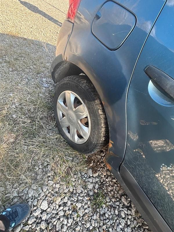 Gebraucht Dacia Sandero 55 PS (40 kW) 2009 Blau Kleinwagen