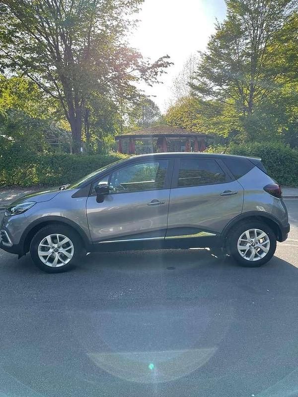 Gebraucht Renault Captur LIMITED 90 PS (66 kW) 2020 Silber SUV