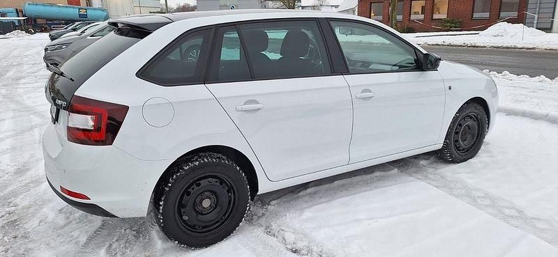 Gebraucht Skoda Rapid Ambition 105 PS (77 kW) 2014 Weiß Limousine