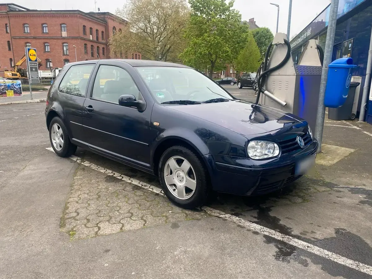 Gebraucht VW Golf IV 101 PS (74 kW) 1998 Blau Kleinwagen
