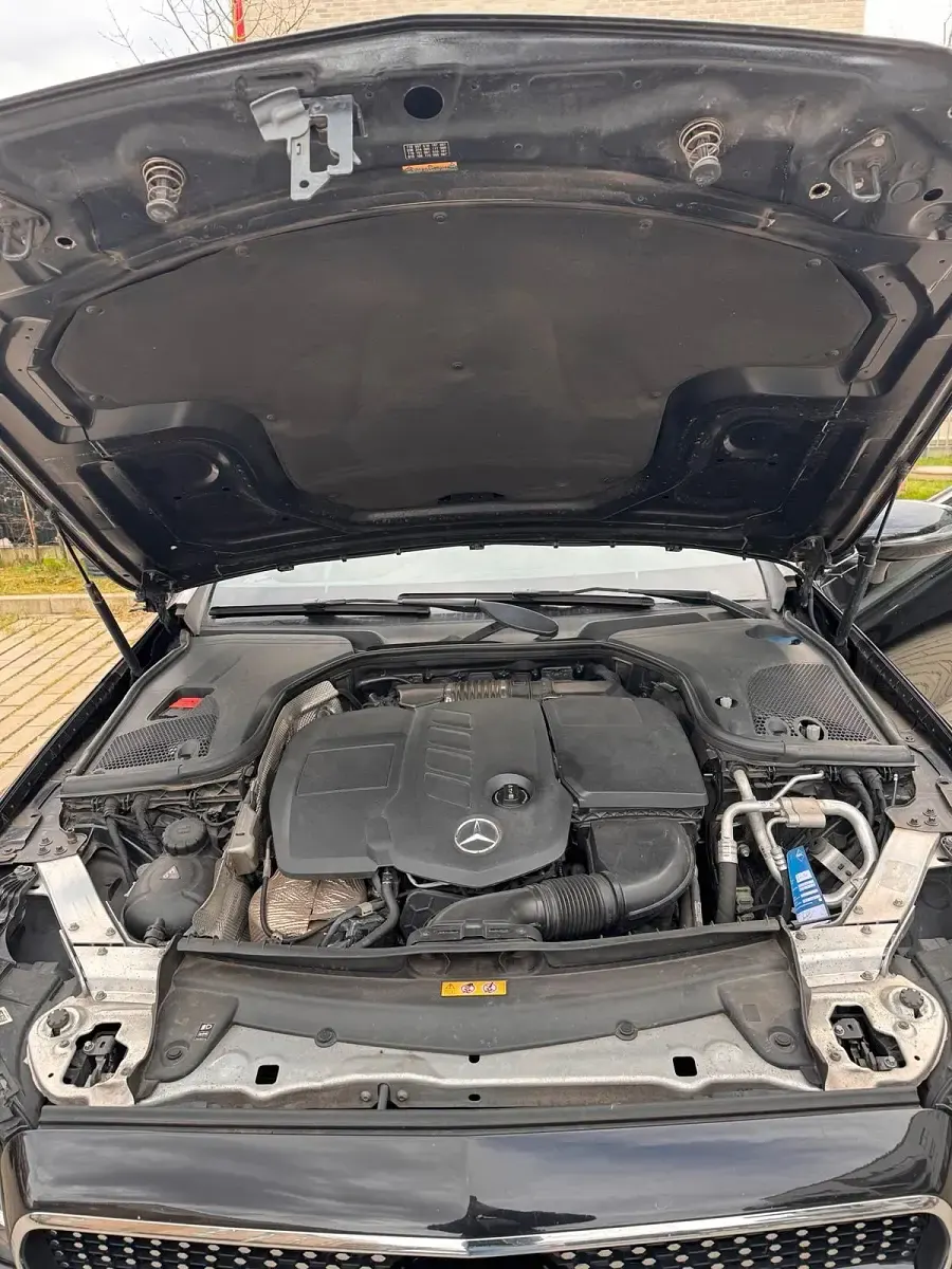 Gebraucht Mercedes E220 194 PS (142 kW) 2017 Schwarz Coupé