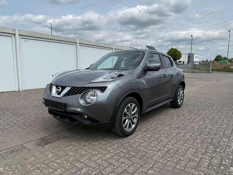 Grau Gebraucht 2016 Nissan Juke Tekna SUV | 8.699 € (Guter Preis) - Bild 1/4