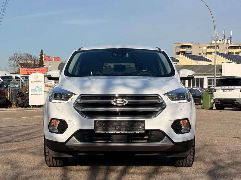 Gebraucht Ford Kuga Titanium 242 PS (177 kW) 2018 Weiß SUV