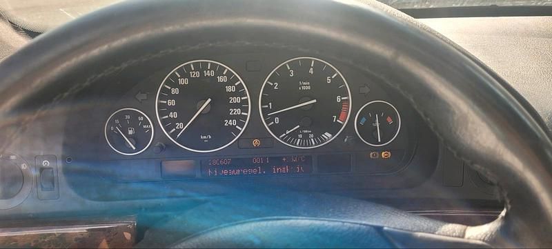 Gebraucht BMW 525 192 PS (141 kW) 2001 Blau Kombi