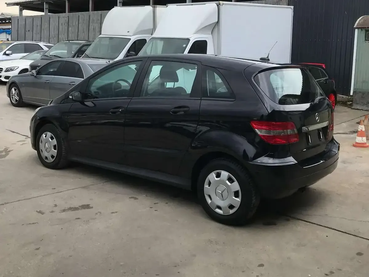 Gebraucht Mercedes B170 116 PS (85 kW) 2008 Schwarz Van / Kleinbus