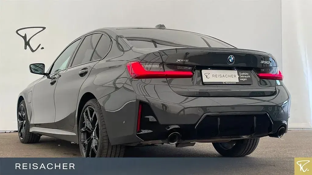 Gebraucht BMW 330 Sport Line 252 PS (185 kW) 2025 Grau Limousine