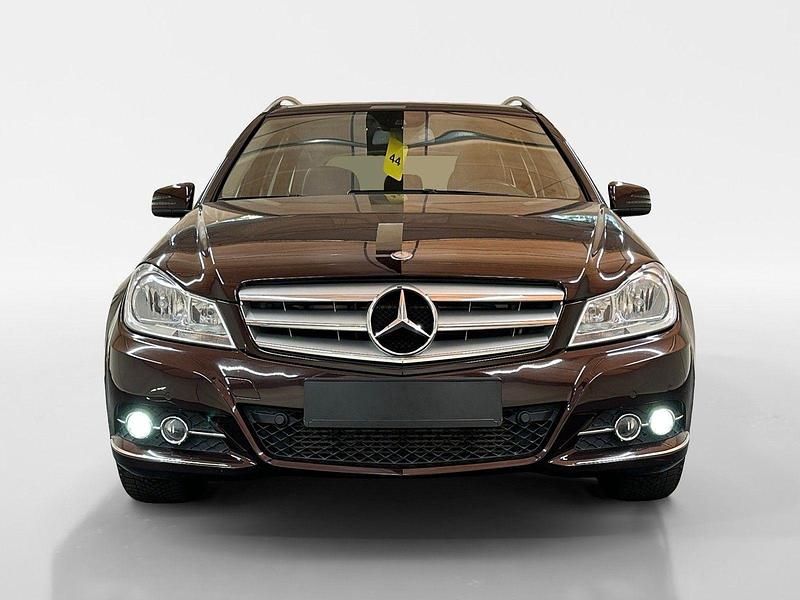 Gebraucht Mercedes C250 Avantgarde 204 PS (150 kW) 2012 Braun Kombi