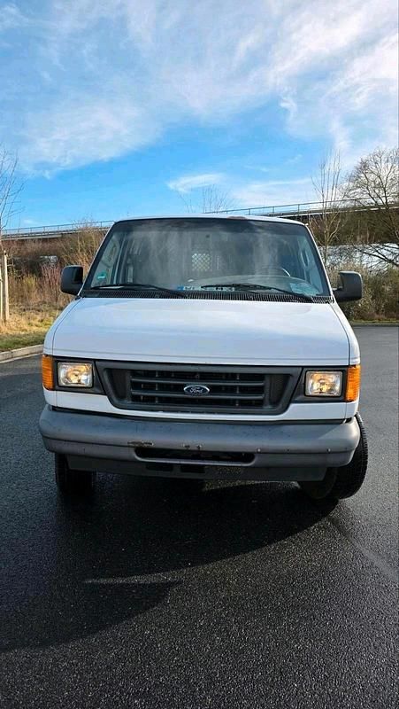 Usata Ford V8 2006 Bianco Furgone