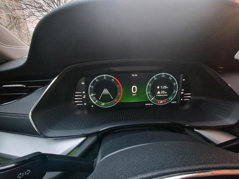 Schwarz Gebraucht 2022 Skoda Octavia Kombi | 16.555 € (Superpreis) - Bild 1/4