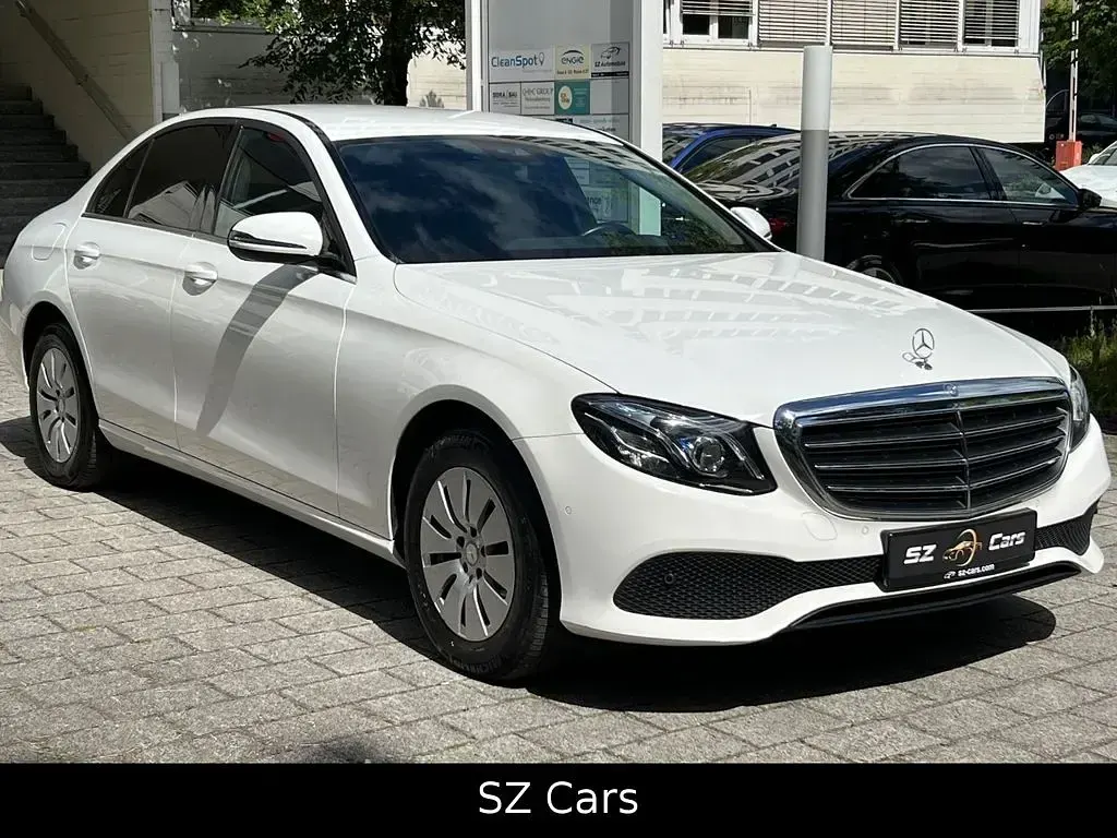 Gebraucht Mercedes E200 184 PS (135 kW) 2016 Weiß Limousine