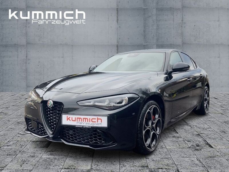 Nero vulcano, metallic Gebraucht 2023 Alfa Romeo Giulia Competizione Limousine | 43.980 € (Teuer) - Bild 1/4
