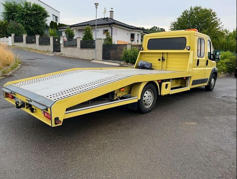 Gebraucht Peugeot Boxer 158 PS (116 kW) 2011 Gelb Van