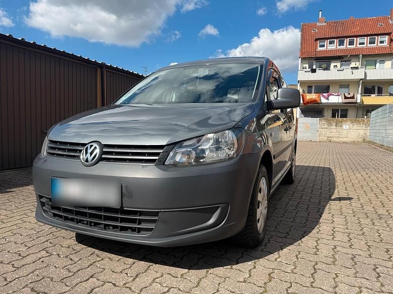 Usata VW Caddy 102 CV (75 kW) 2011 Grigio Monovolume