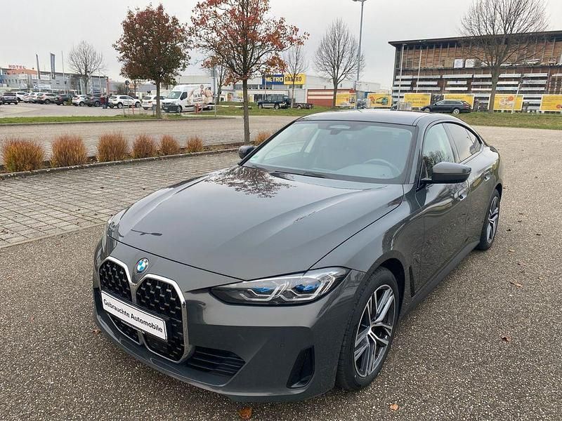 Grau Gebraucht 2022 BMW 420 Sport Line Coupé | 26.800 € (Superpreis) - Bild 1/4