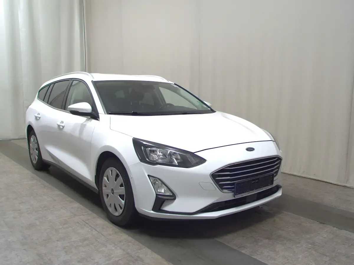 Gebraucht Ford Focus Cool & Connect 150 PS (110 kW) 2021 Weiss Kombi