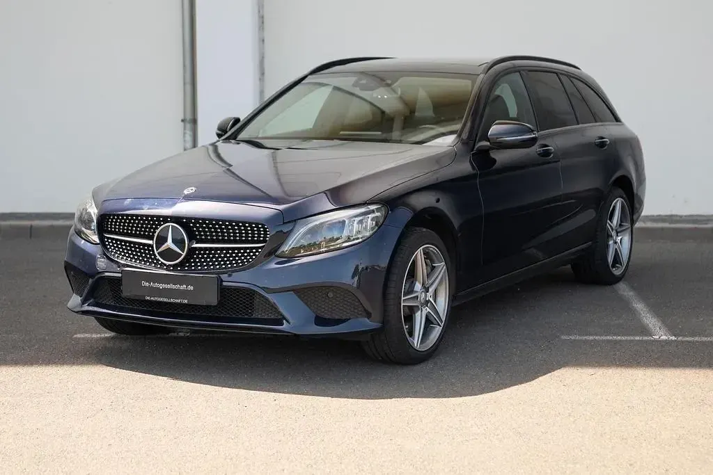 Gebraucht Mercedes C400 Avantgarde 333 PS (244 kW) 2019 Blau Limousine