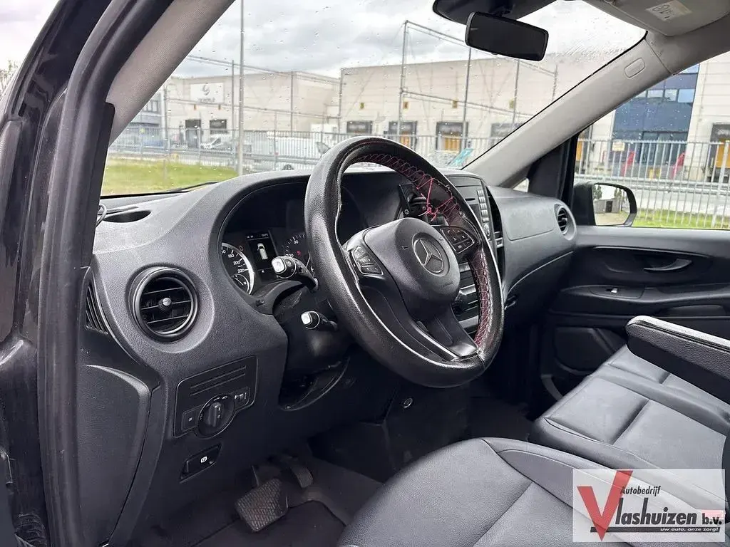 Gebraucht Mercedes Vito 136 PS (100 kW) 2016 Schwarz Van