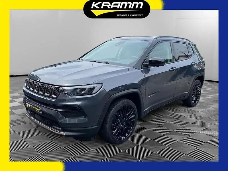 Silber Gebraucht 2022 Jeep Compass SUV | 23.980 € (Fairer Preis) - Bild 1/4