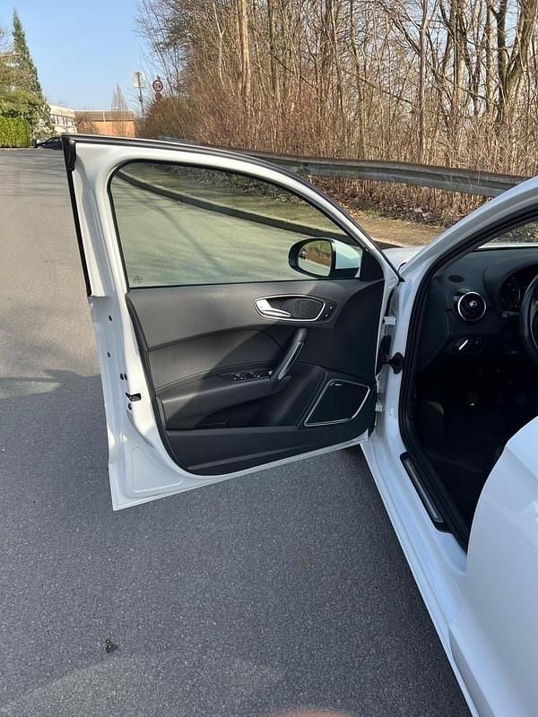 Gebraucht Audi A1 95 PS (69 kW) 2018 Weiß Kleinwagen