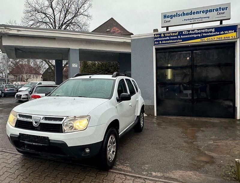 Gebraucht Dacia Duster Lauréate 105 PS (77 kW) 2011 Weiß SUV
