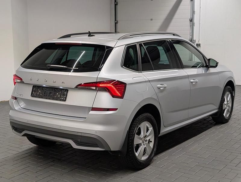 Gebraucht Skoda Kamiq 110 PS (80 kW) 2024 Brilliantsilbermet. SUV