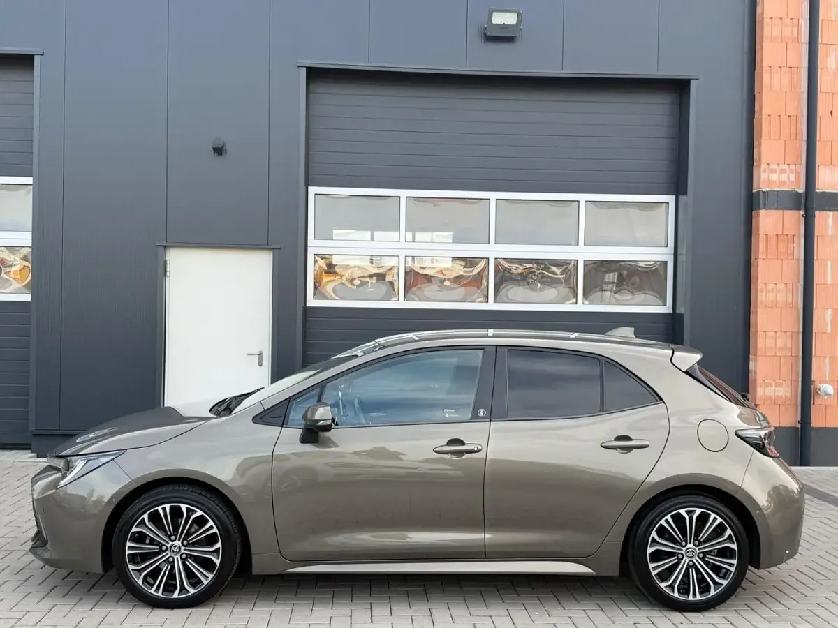 Gebraucht Toyota Corolla Team 116 PS (85 kW) 2020 Braun Limousine