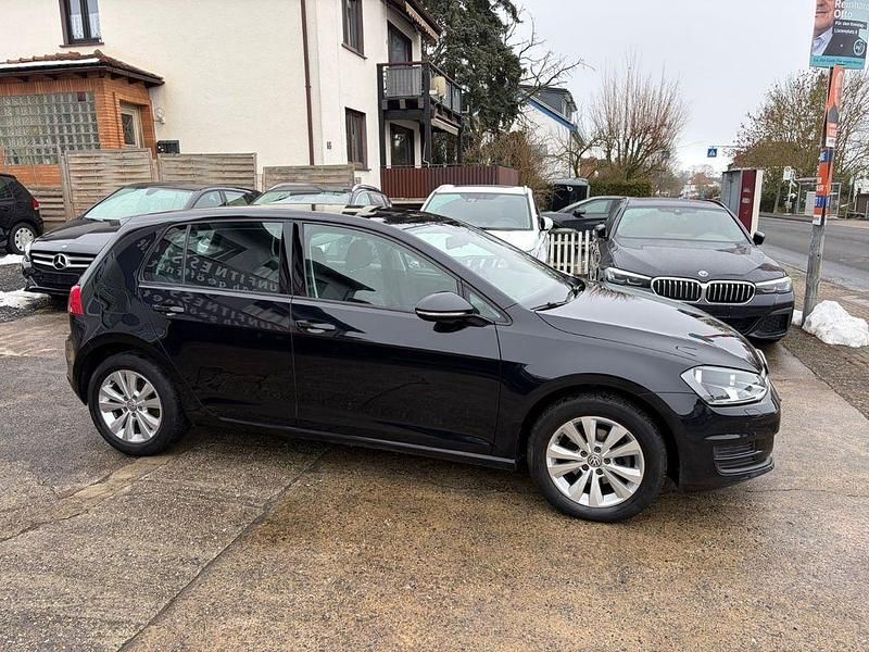 Gebraucht VW Golf Trendline 105 PS (77 kW) 2014 Schwarz Limousine