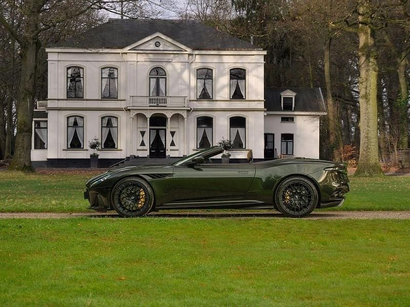 Gebraucht Aston Martin DBS 770 PS (566 kW) 2024 Grün Cabrio