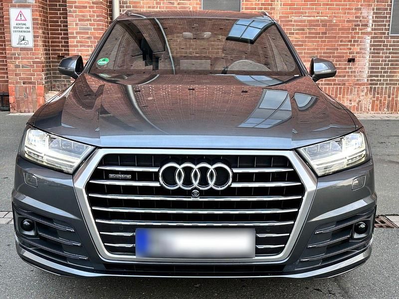 Gebraucht Audi Q7 S-Line 272 PS (200 kW) 2015 Grau SUV