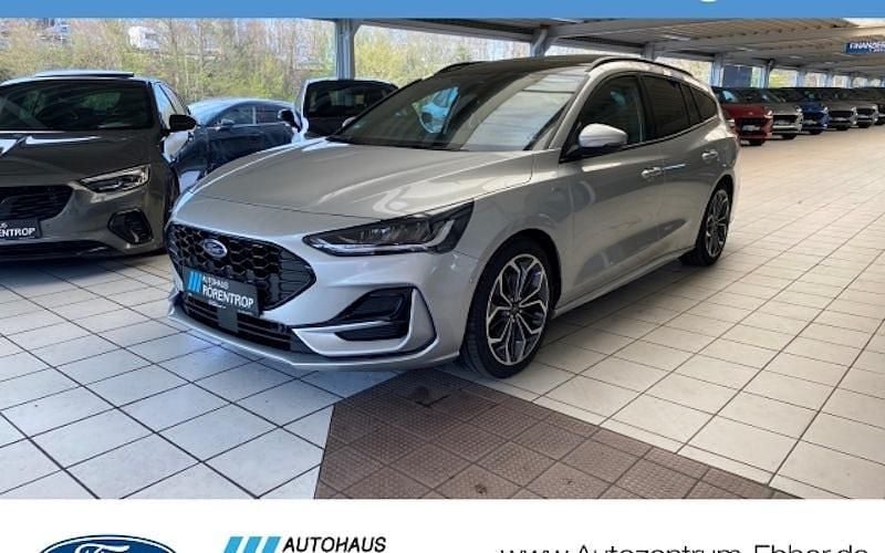 Silber Gebraucht 2024 Ford Focus ST-Line X Kombi | 26.478 € (Superpreis) - Bild 1/4