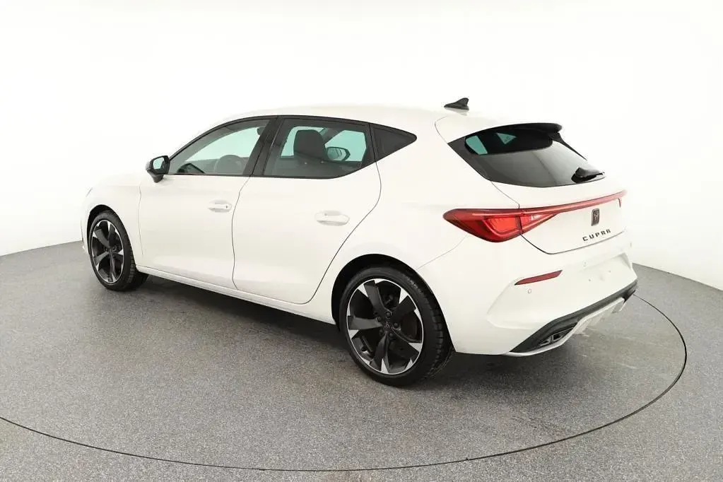 Gebraucht Cupra Leon 150 PS (110 kW) 2024 Weiß Limousine
