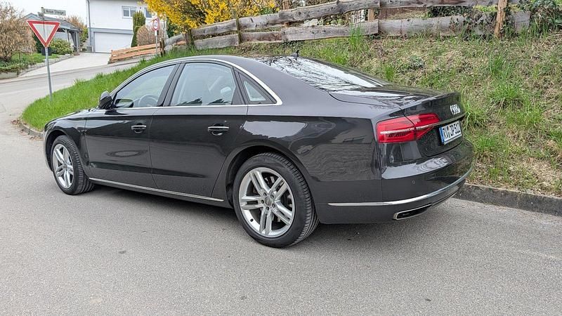 Second-hand Audi A8 385 CP (283 kW) 2013 Negru Berlinǎ