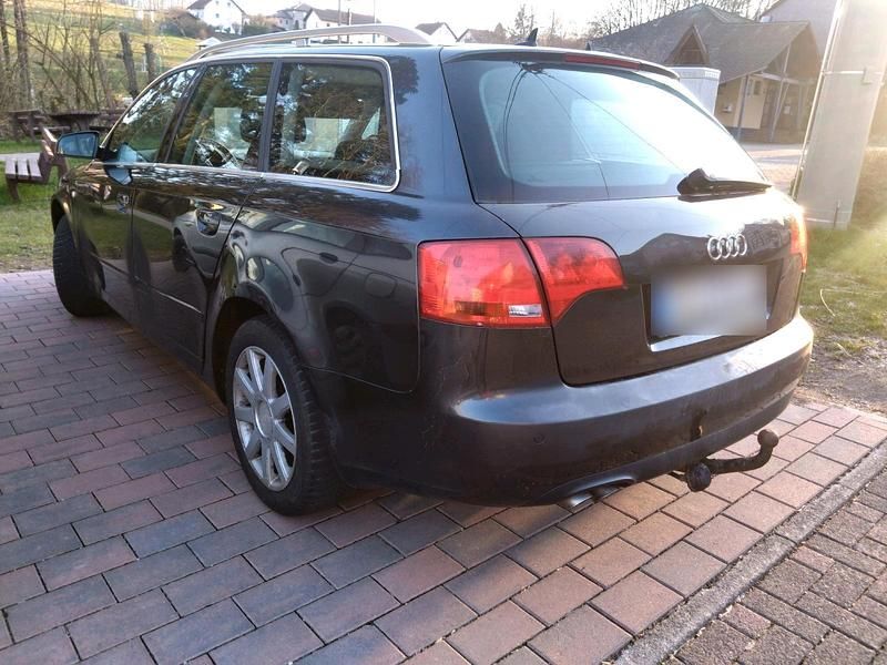 Gebraucht Audi A4 140 PS (102 kW) 2007 Schwarz Kombi