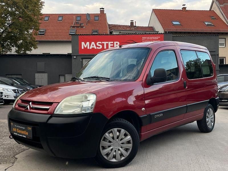 Rot Gebraucht 2007 Citroën Berlingo Advance Van / Kleinbus | 2.490 € (Teuer) - Bild 1/4